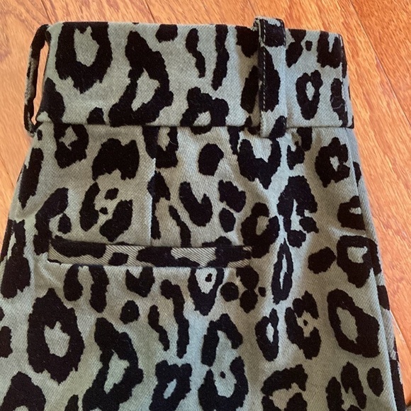 Derek Lam 10 Crosby Kick Flare Green & Black Leopard Print Jeans/Pants - Picture 8 of 13